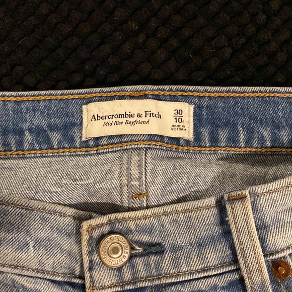 Abercrombie & Fitch Mid Rise Boyfriend Jeans - Picture 4 of 9